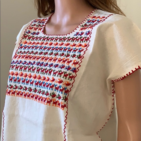 Tlacuate Huipil Hand Embroidery Mexican Blo… - Picture 3 of 7